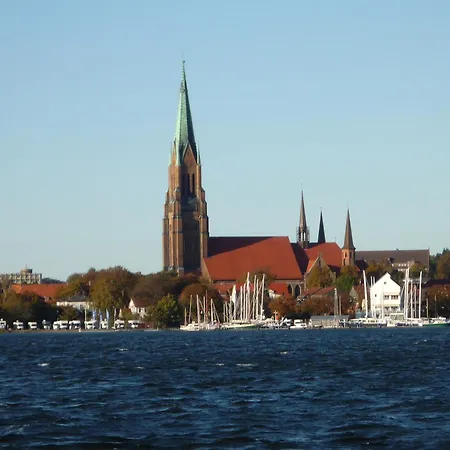 Am Noor Nahe Schleswig Und Dem Wikingerdorf Haitabu *